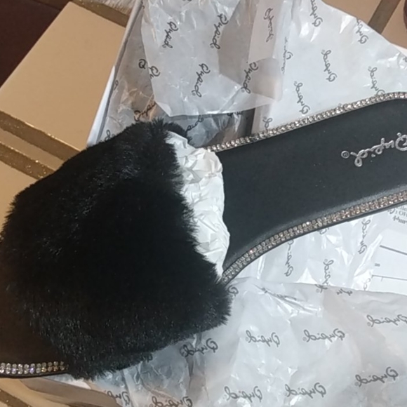 *SALE! Black Faux Fur Embellished Sandals - Picture 8 of 8